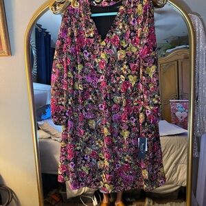 Plus 17w floral b neck midi dress